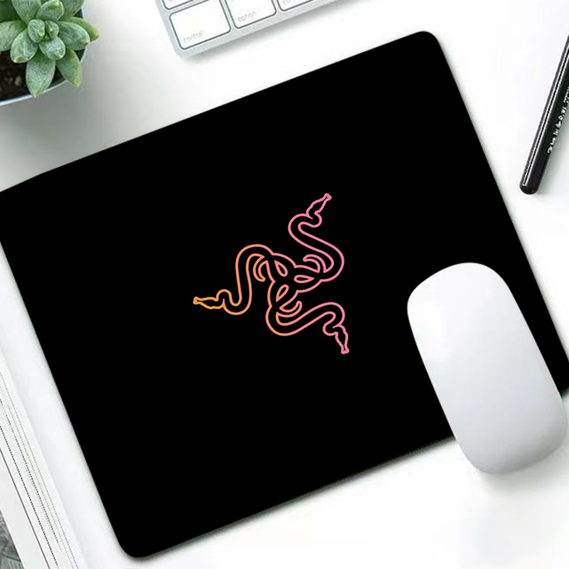 Pc Gaming Essentials - Razer Lüks Mouse Pad Anime Oyuncu